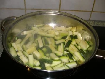 Zuccinigemüse mediterran - Rezept - Bild Nr. 3