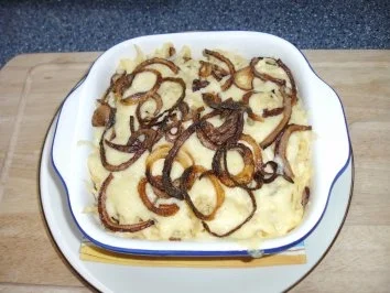 Rezept: Käsespätzle mit Röstzwiebeln Käsespätzle mit Röstzwiebeln - Rezept