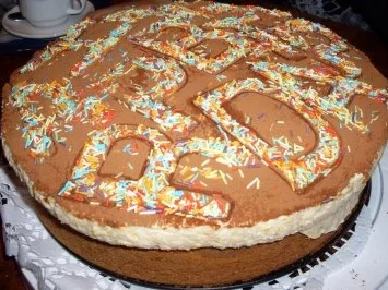 Rezept: Hell - Dunkel - Torte mit Mandarinencreme Hell - Dunkel - Torte mit Mandarinencreme - Rezept