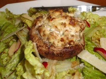 Gefüllte Champignons überbacken - Rezept