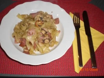 Rezept: Schinkennudeln mit Pilzen Bild Nr. 6 Schinkennudeln mit Pilzen - Rezept - Bild Nr. 6