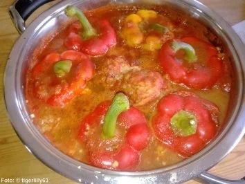 Rezept: Gefüllte Paprikaschoten Gefüllte Paprikaschoten - Rezept