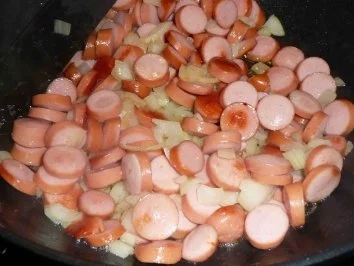 Wurstgulasch auf Gnocchi überbacken - Rezept - Bild Nr. 4