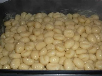 Wurstgulasch auf Gnocchi überbacken - Rezept - Bild Nr. 10