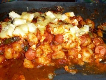 Wurstgulasch auf Gnocchi überbacken - Rezept - Bild Nr. 13