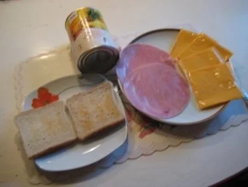 Toast mit Schinken und Ananas - Rezept - Bild Nr. 2