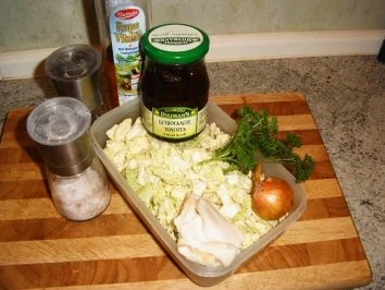 Rezept: Wirsinggemüse mit getrockneten Tomaten Bild Nr. 2 Wirsinggemüse mit getrockneten Tomaten - Rezept - Bild Nr. 2