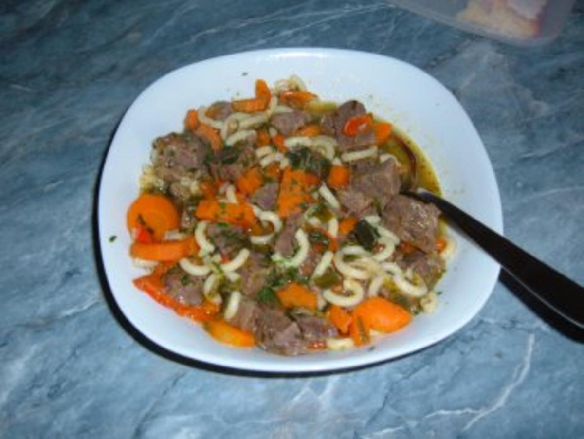 Bilder für Eintopf mit Suppenfleisch und Gemüse......für alle die Suppen und Eintöpfe mögen :))))))) Rezept