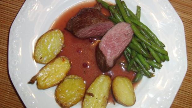 Straußenfilet mit Portweinsauce - Rezept - kochbar.de