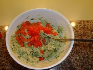 Rezept: Avocado; Tunfisch & Kräuter treffen sich zum Frühstück Bild Nr. 5 Avocado; Tunfisch & Kräuter treffen sich zum Frühstück - Rezept - Bild Nr. 5