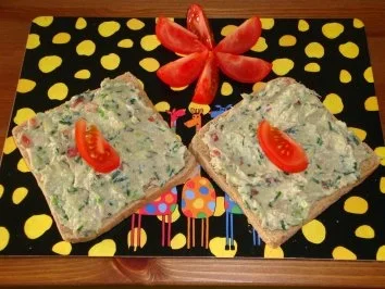 Rezept: Avocado; Tunfisch & Kräuter treffen sich zum Frühstück Bild Nr. 6 Avocado; Tunfisch & Kräuter treffen sich zum Frühstück - Rezept - Bild Nr. 6