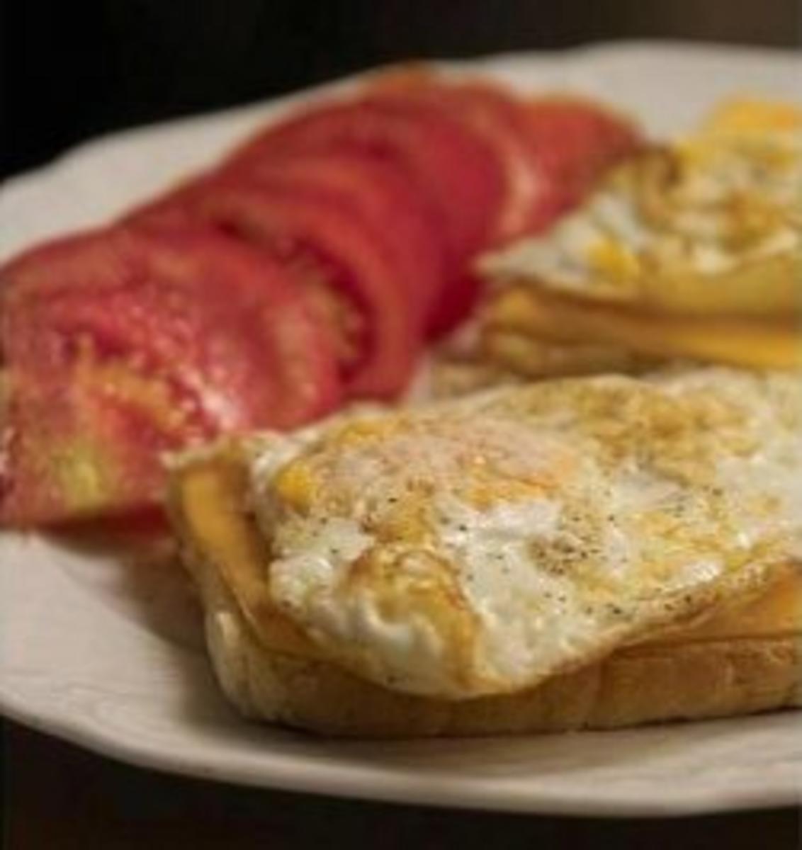 Bilder für Das etwas andere Spiegelei auf Toast - Rezept