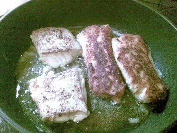 Zweierlei Seelachsfilet mit Kartoffelsalat - Rezept - Bild Nr. 7