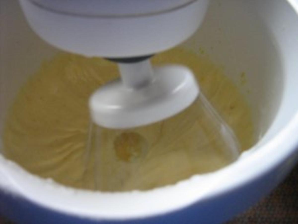 Schoko Biskuitrolle mit Himbeeren - einfach - 147 kcal/100g