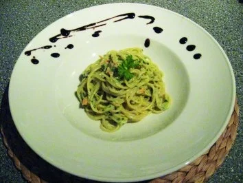 Rezept: Spaghetti mit Lachs und Spinat Spaghetti mit Lachs und Spinat - Rezept