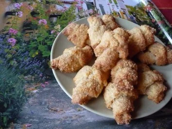 Walnusshörnchen - Rezept - Bild Nr. 7