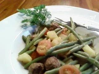 Tatarbällchen mit Bohnen - Tomaten - Gemüse - Rezept - Bild Nr. 4