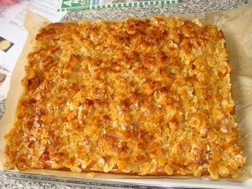 Rezept: Apfelkuchen mit Mandelbelag Bild Nr. 2 Apfelkuchen mit Mandelbelag - Rezept - Bild Nr. 2
