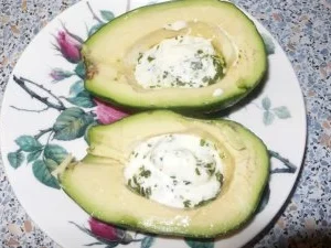 Rezept: Pizzakatzes Avocado mit verzweifeltem Joghurt Pizzakatzes Avocado mit verzweifeltem Joghurt - Rezept