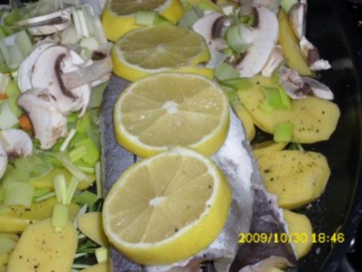 Fisch: Schellfisch im Kartoffel-Gemüsebett - Rezept - Bild Nr. 3