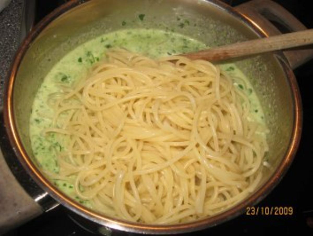 Spagetti In Spinatsosse Vegetarisch Rezept Kochbar De