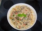 Fruchtiger Nudelsalat mit Hackbällchen - Rezept