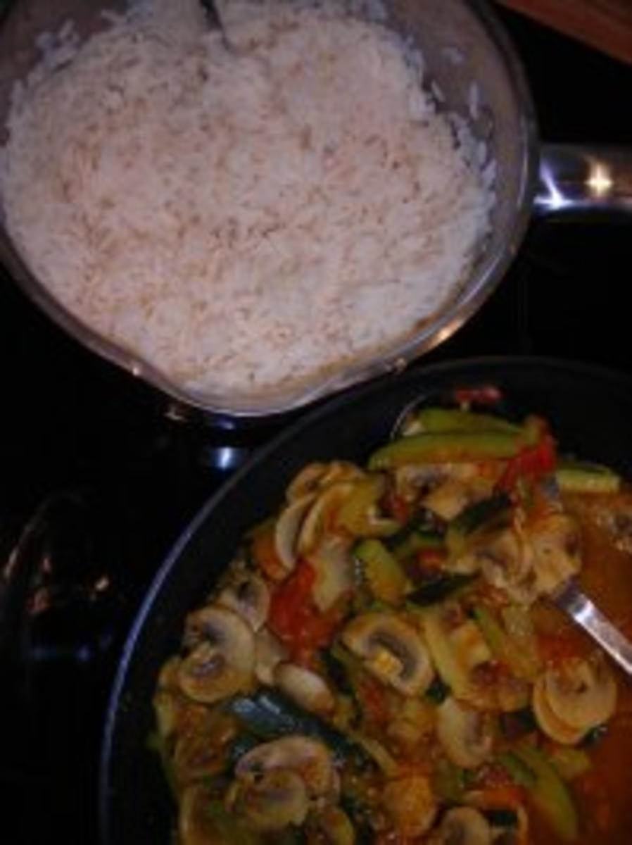 Leckere Gemüsepfanne mit Reis - Rezept