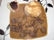 Wildgerichte: Pikantes Hirschgulasch - Rezept