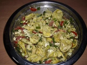Bunter Tortellini - Salat - Rezept