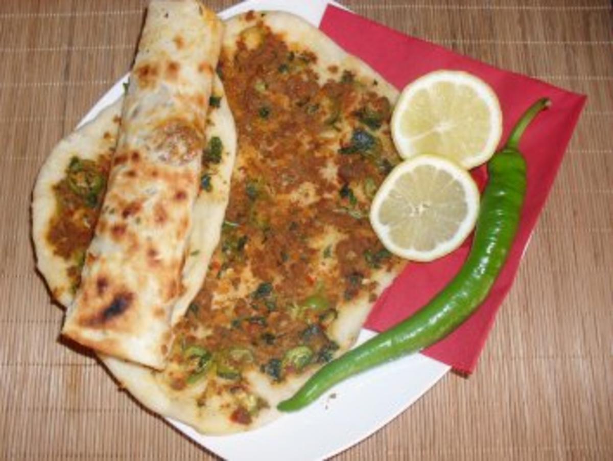 Lahmacun aus der Türkischen Küche - Rezept Eingereicht von Freaqii