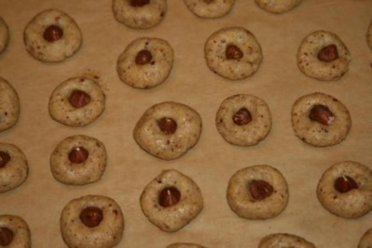 Haselnuss Weihnachtsplätzchen - Rezept - Bild Nr. 3