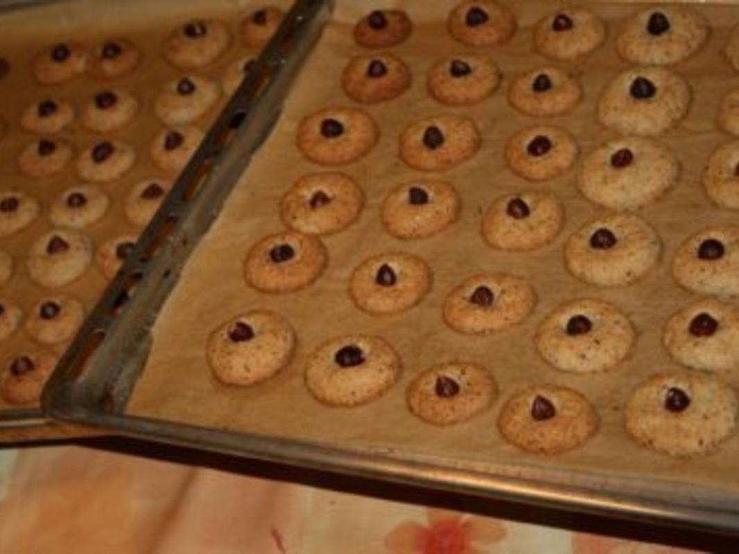Haselnuss Weihnachtsplätzchen - Rezept - kochbar.de