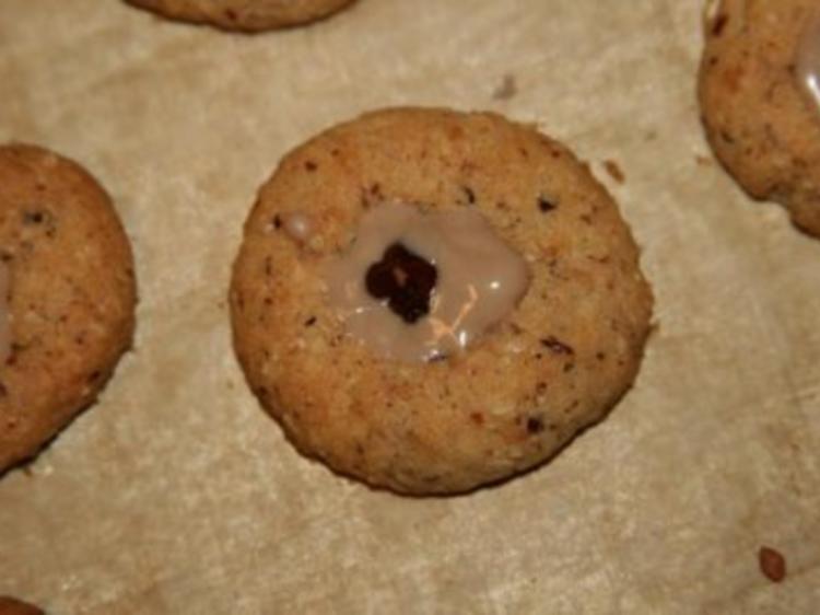 Haselnuss Weihnachtsplätzchen - Rezept - kochbar.de