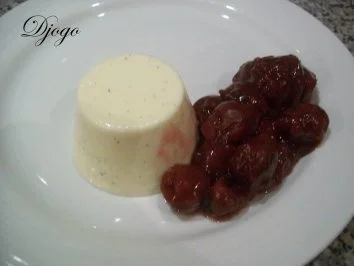 Rezept: Panna Cotta mit Rumkirschen Bild Nr. 2 Panna Cotta mit Rumkirschen - Rezept - Bild Nr. 2