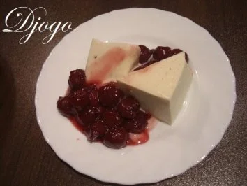 Rezept: Panna Cotta mit Rumkirschen Bild Nr. 4 Panna Cotta mit Rumkirschen - Rezept - Bild Nr. 4