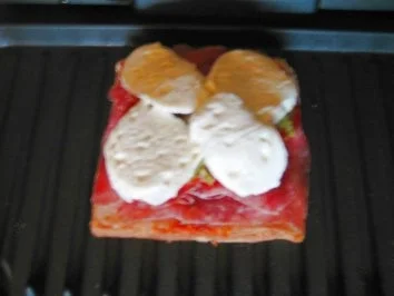Rezept: mein 100. Rez- " PIZZA-SANDWICH " Bild Nr. 5 mein 100. Rez- " PIZZA-SANDWICH " - Rezept - Bild Nr. 5