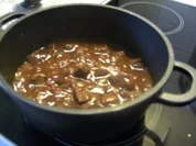 Gulasch aus dem Schinken   Blumenkohl u.Salzkartoffeln - Rezept