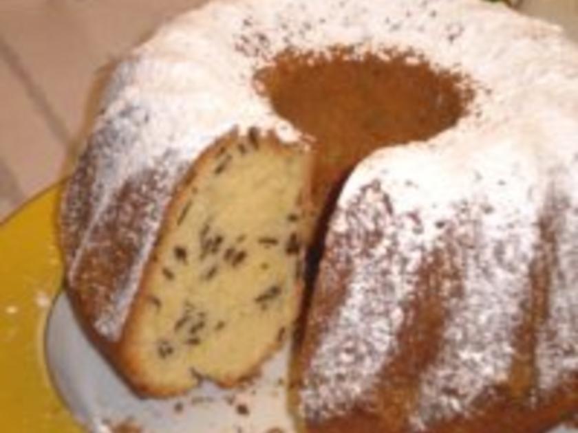 Eierlikörkuchen mit Krümelkuchen Schokolade und Schokostreusel Rezepte ...