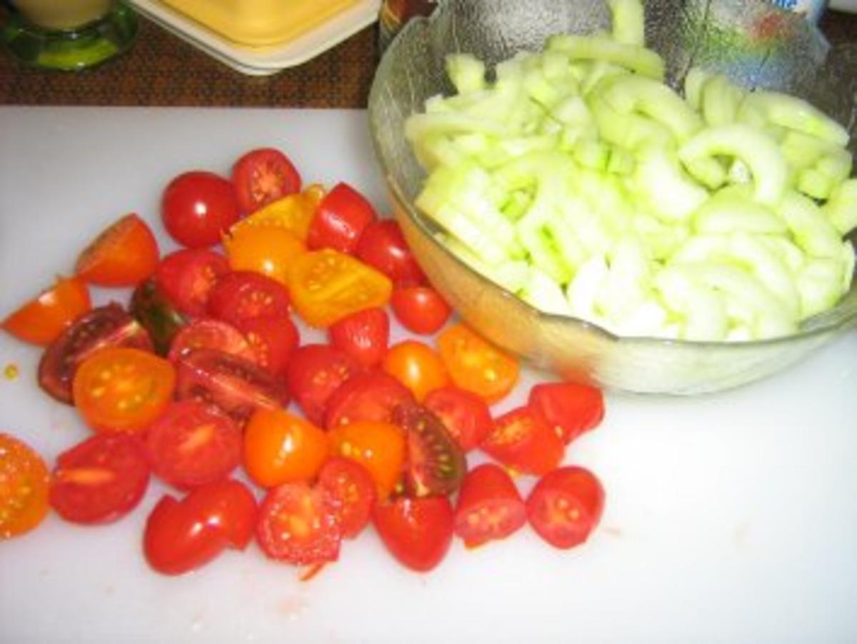 Lachssteaks auf Gurkengemüse mit Dillsauce überbacken - Rezept - Bild Nr. 3