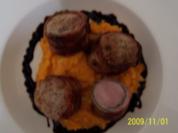 Schweinefilet im Salbei-Schinkenmantel auf Süßkartoffel-Selleriepüree mit Balsamicospiegel - Rezept