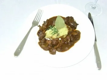 Rezept: Rehragout "Tirolesi" Bild Nr. 5 Rehragout "Tirolesi" - Rezept - Bild Nr. 5