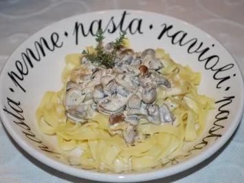 Rezept: Bandnudeln mit Champignonrahm Bandnudeln mit Champignonrahm - Rezept