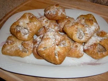 Rezept: Blätterteig -Nußkipferl oder -Golatschen ---- Bild Nr. 3 Blätterteig -Nußkipferl oder -Golatschen ---- - Rezept - Bild Nr. 3