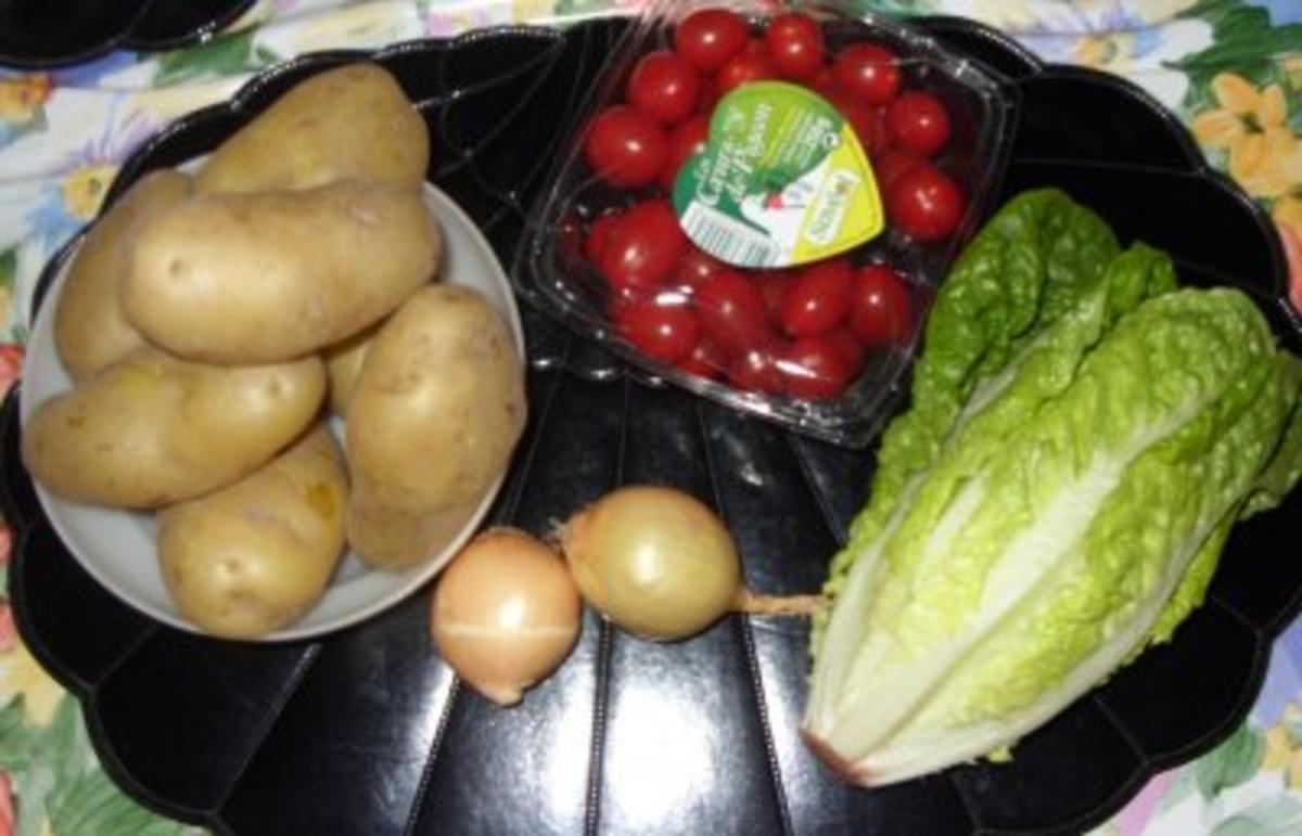 Bunter Kartoffelsalat mit Würstchen - Rezept - Bild Nr. 2