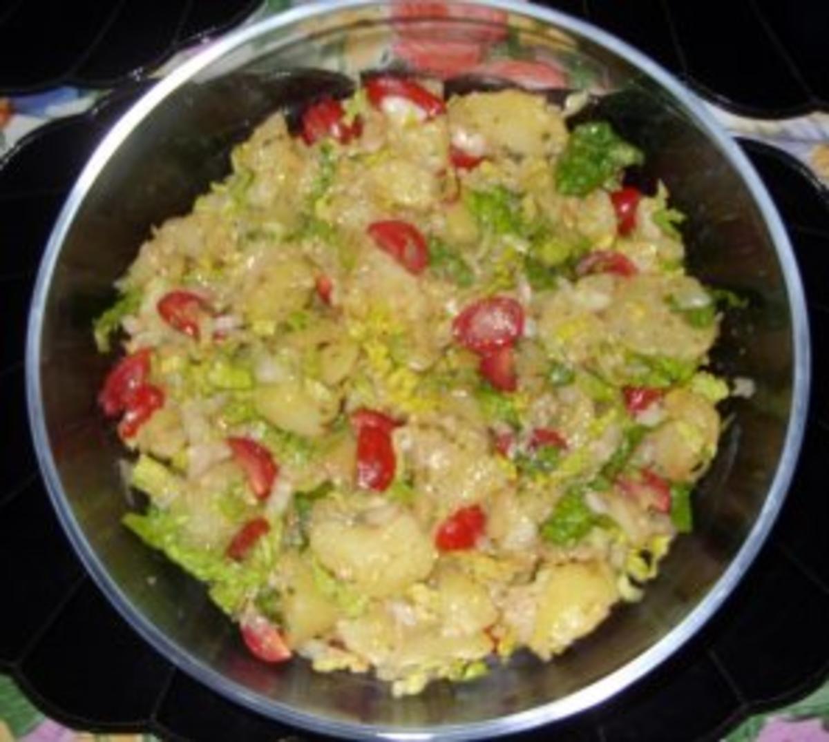 Bunter Kartoffelsalat mit Würstchen - Rezept - Bild Nr. 6