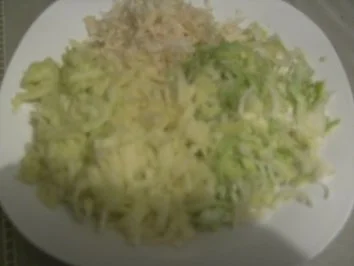 Rezept: Porree-Sellerie- Apfelsalat Bild Nr. 2 Porree-Sellerie- Apfelsalat - Rezept - Bild Nr. 2