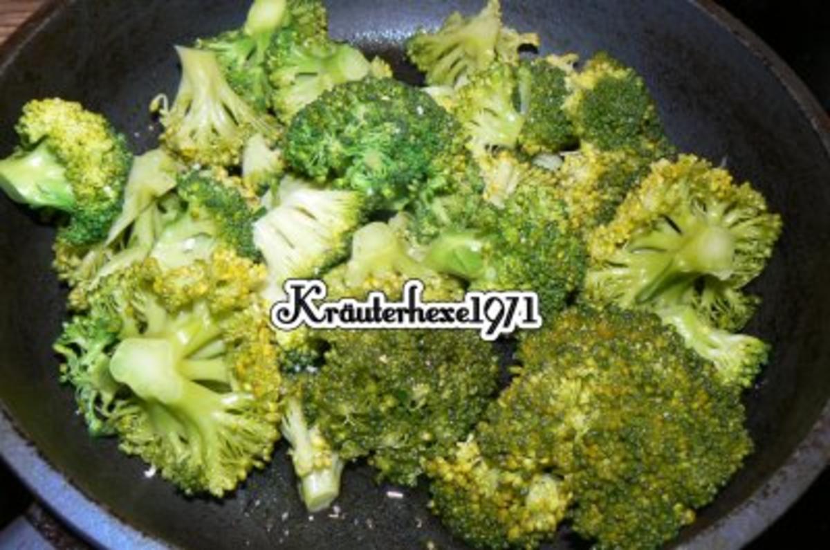 Kartoffel-Käse-Törtchen mit Broccoli und Fischbeilage - Rezept - Bild Nr. 3