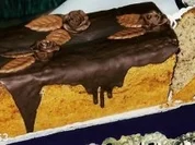 Nusskuchen mit Schokoguss - Rezept