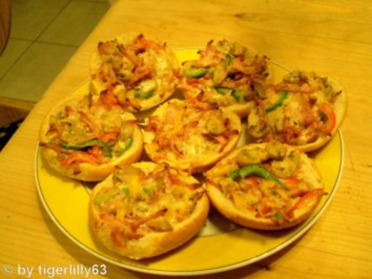 Pizzabrötchen - Rezept mit Bild - kochbar.de