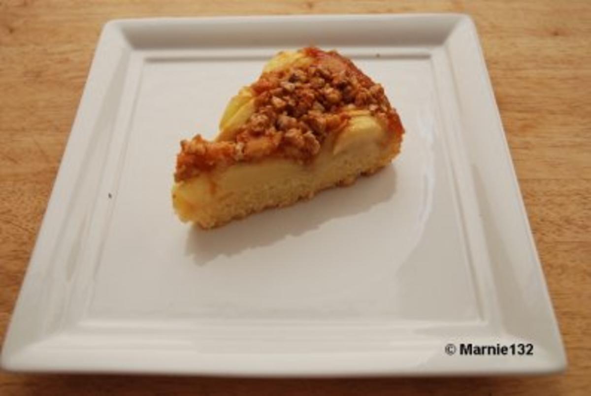 Bilder für Apfelkuchen mit Walnuss-Calvados Krokant - Rezept